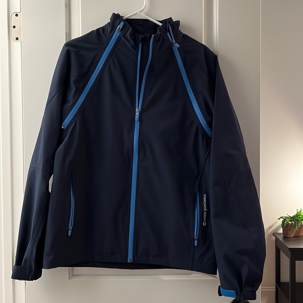 Vineyard vines convertible jacket. Performance wear